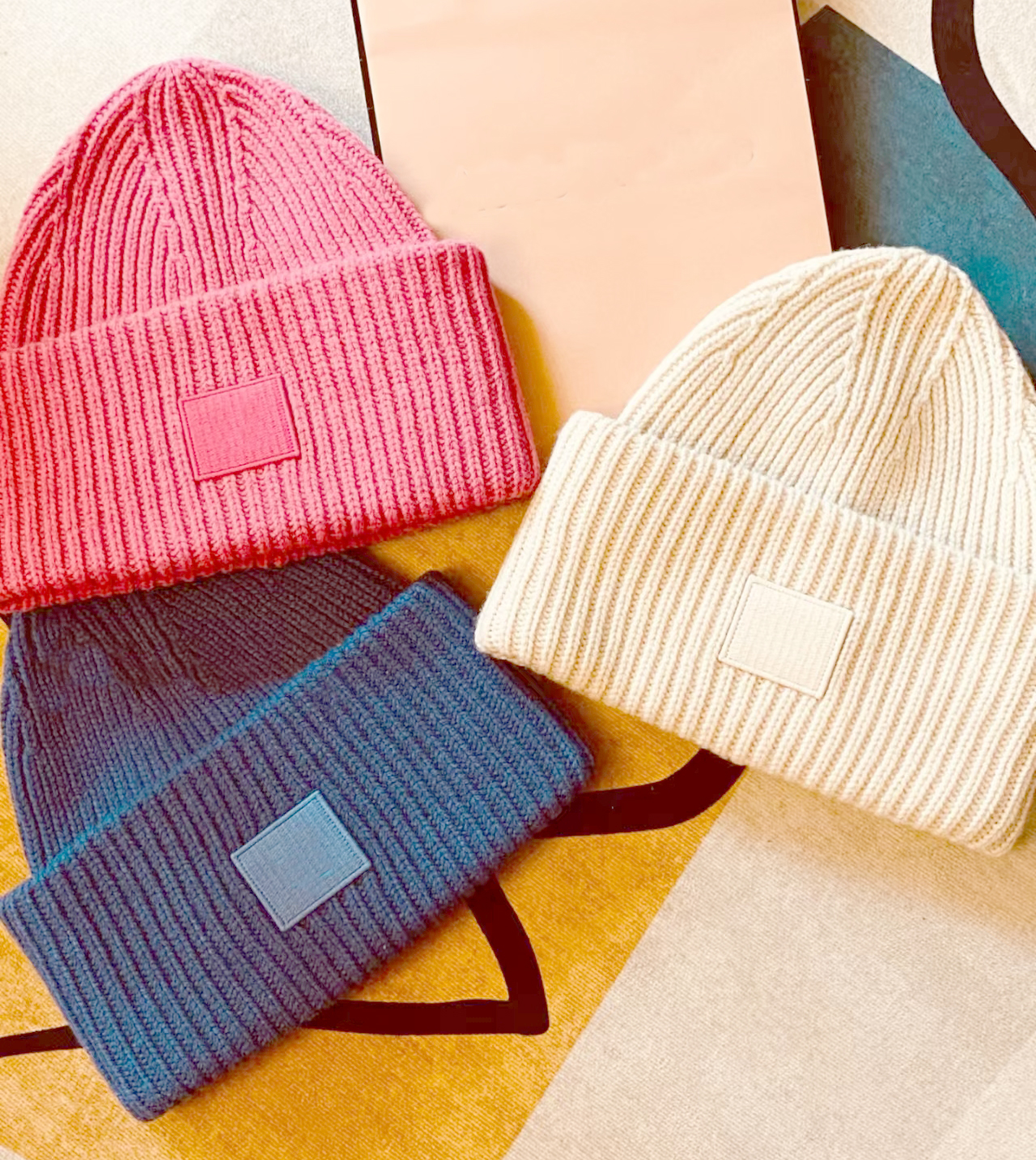 篙端2025纯羊毛方块笑脸情侣冷帽