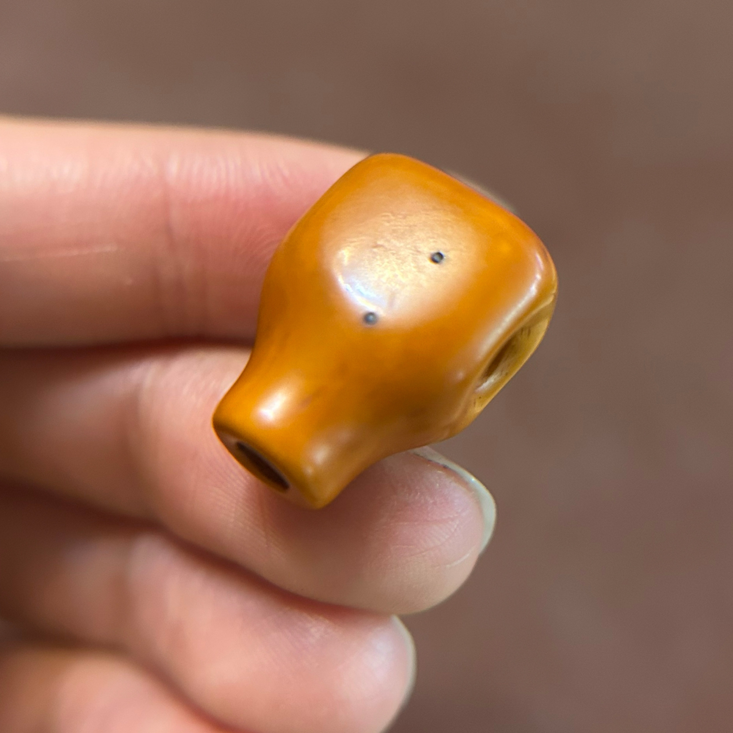 15mm藏区回流老黄料三通麻将改藏传文玩复古老物件大孔道黄色佛头