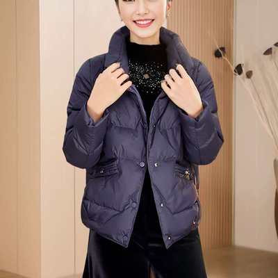 时尚保暖小个子中年妈妈短款轻薄羽绒服女款2025新款冬季大牌外套