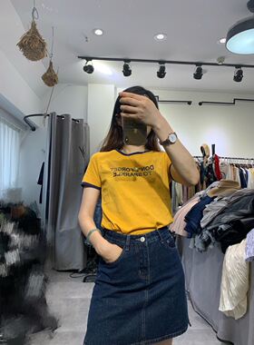 新款撞色边减龄显白洋气姜黄色字母印花百搭全棉圆领短袖T恤女