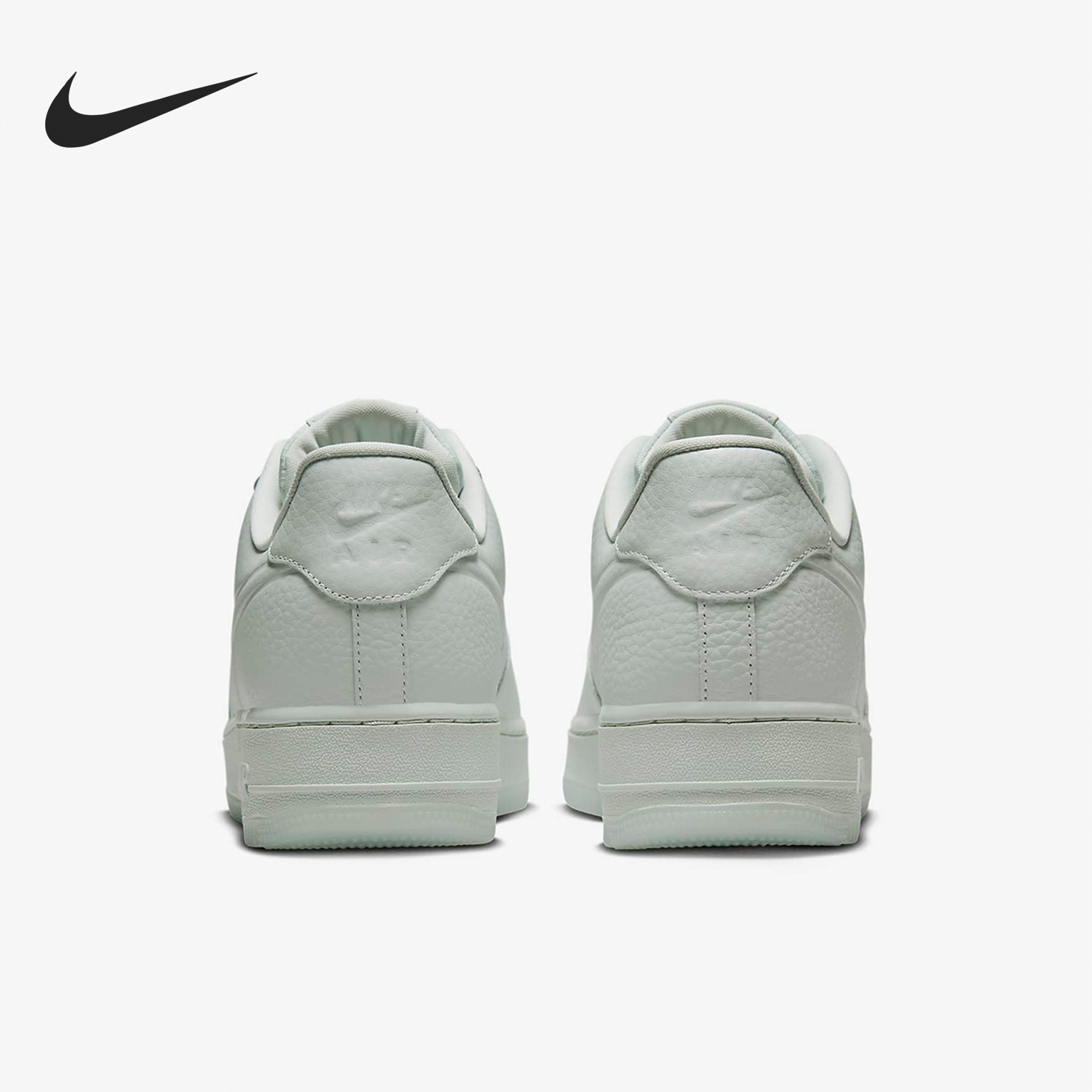 耐克男士低帮轻质空军一号板鞋