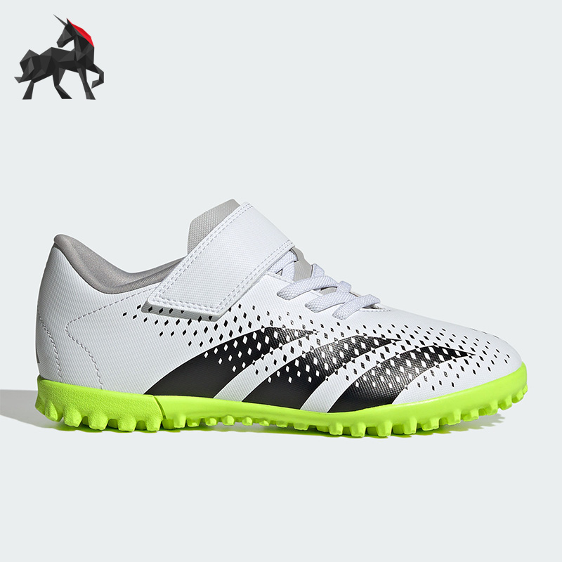 阿迪达斯儿童运动足球鞋