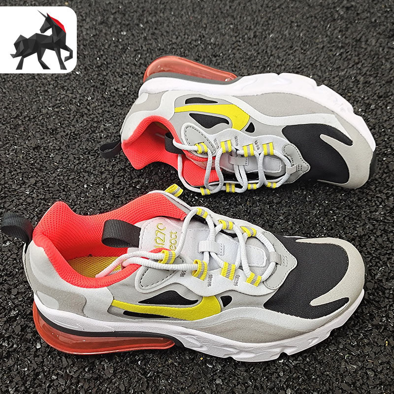 耐克大童女子气垫跑步鞋