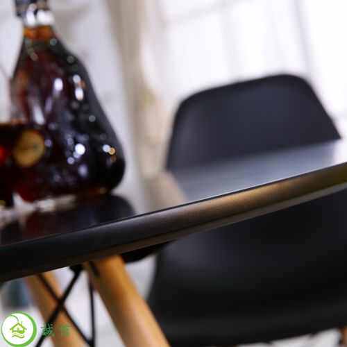 伊姆斯简约桌子休闲小户洽谈经济型小圆桌咖啡餐桌家用实木桌