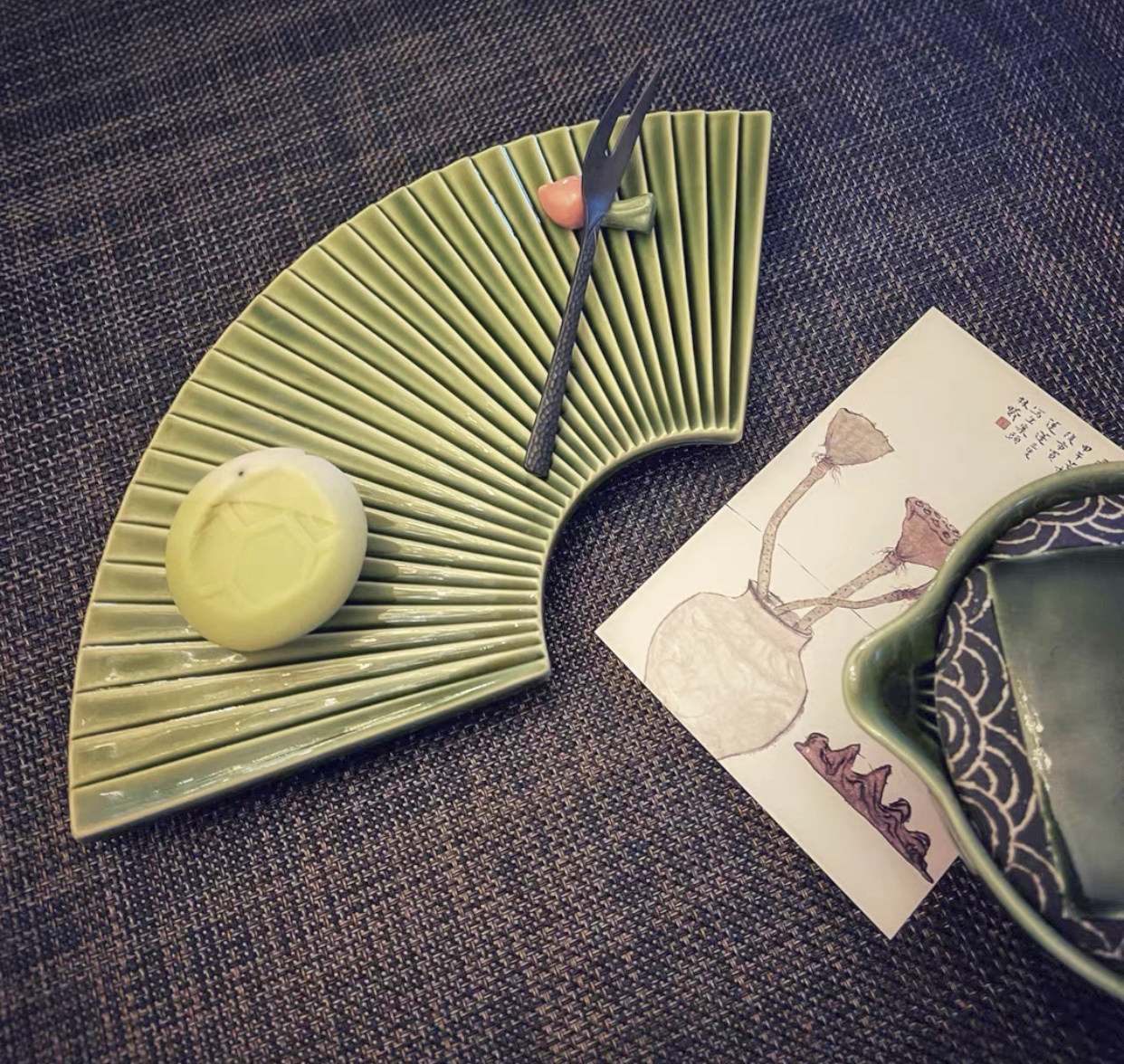 创意冷菜点心扇形盘日韩料理餐具陶瓷三文鱼金枪鱼刺身意境菜盘子,餐饮具,盘,淘宝优惠券,粉丝福利购,淘宝优惠卷