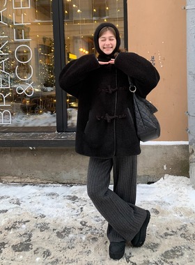 KERNEL COSMOS 雪夜格兰堡 手工毛线牛角扣羊羔毛外套皮毛一体