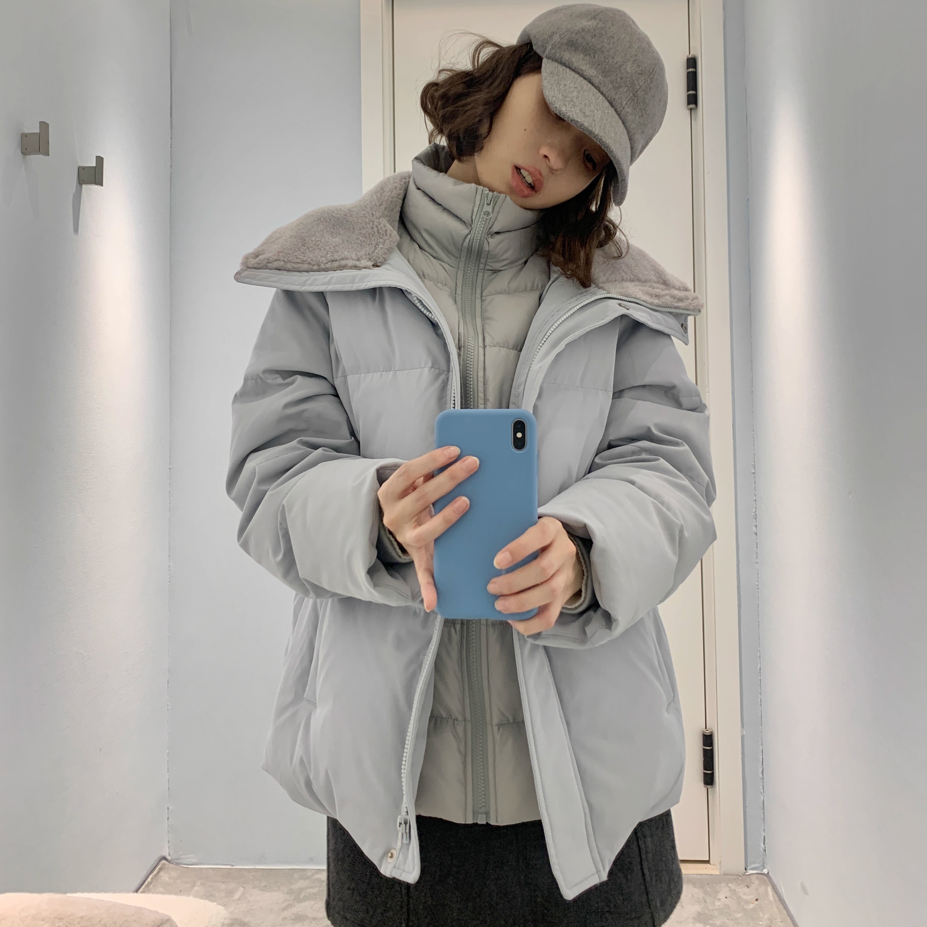 果核宇宙假两件大翻领加厚羽绒服