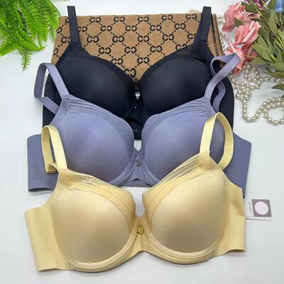 安莉芳内衣防下垂收副乳
