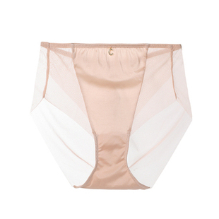 安莉芳旗下Comfit本命年红内裤中腰无痕网纱女士透气内裤C200091