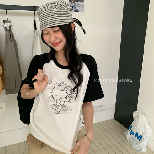奶思家NICE STUDIO-前后kitty印花插肩袖短袖T恤(含100棉料)R1029