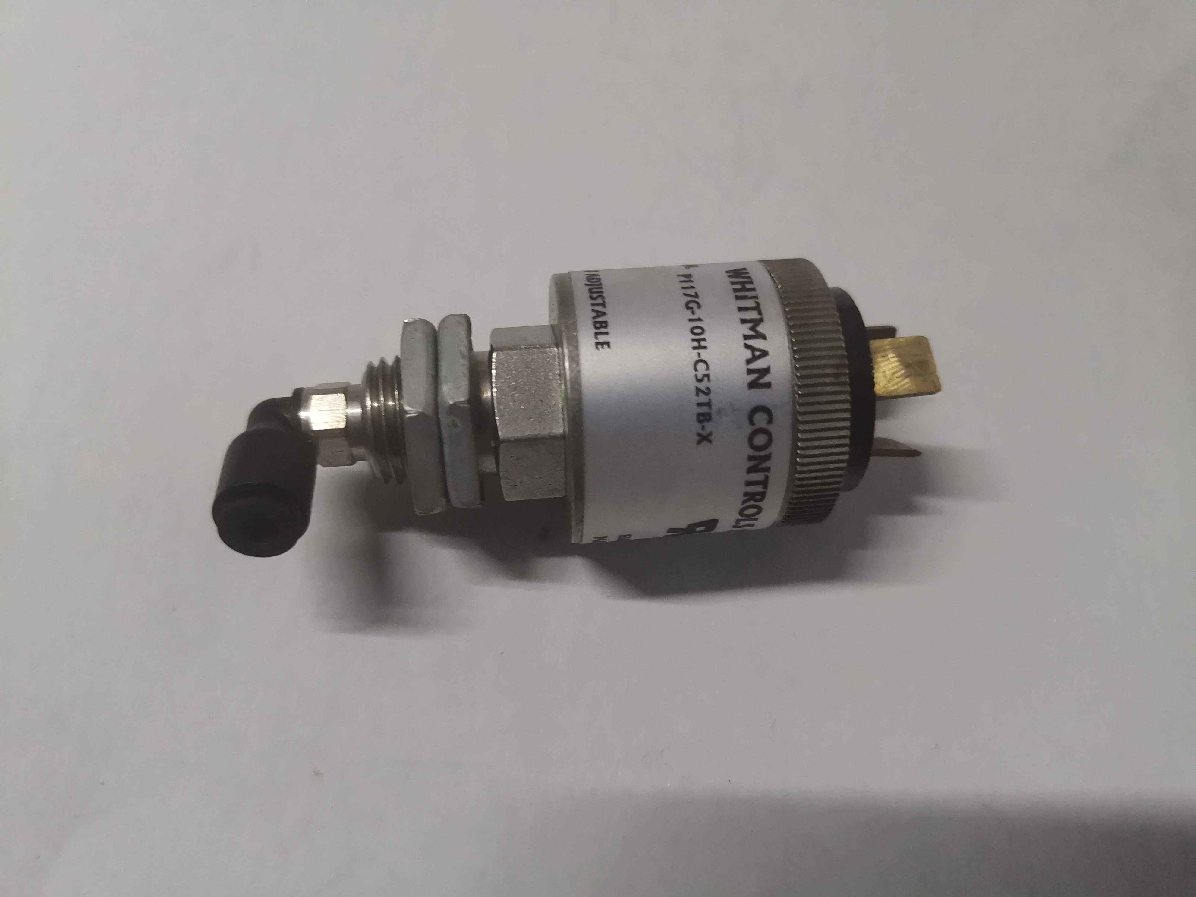 原装进口P117G-10H-C52TB-X电气转换控制器，现货出售