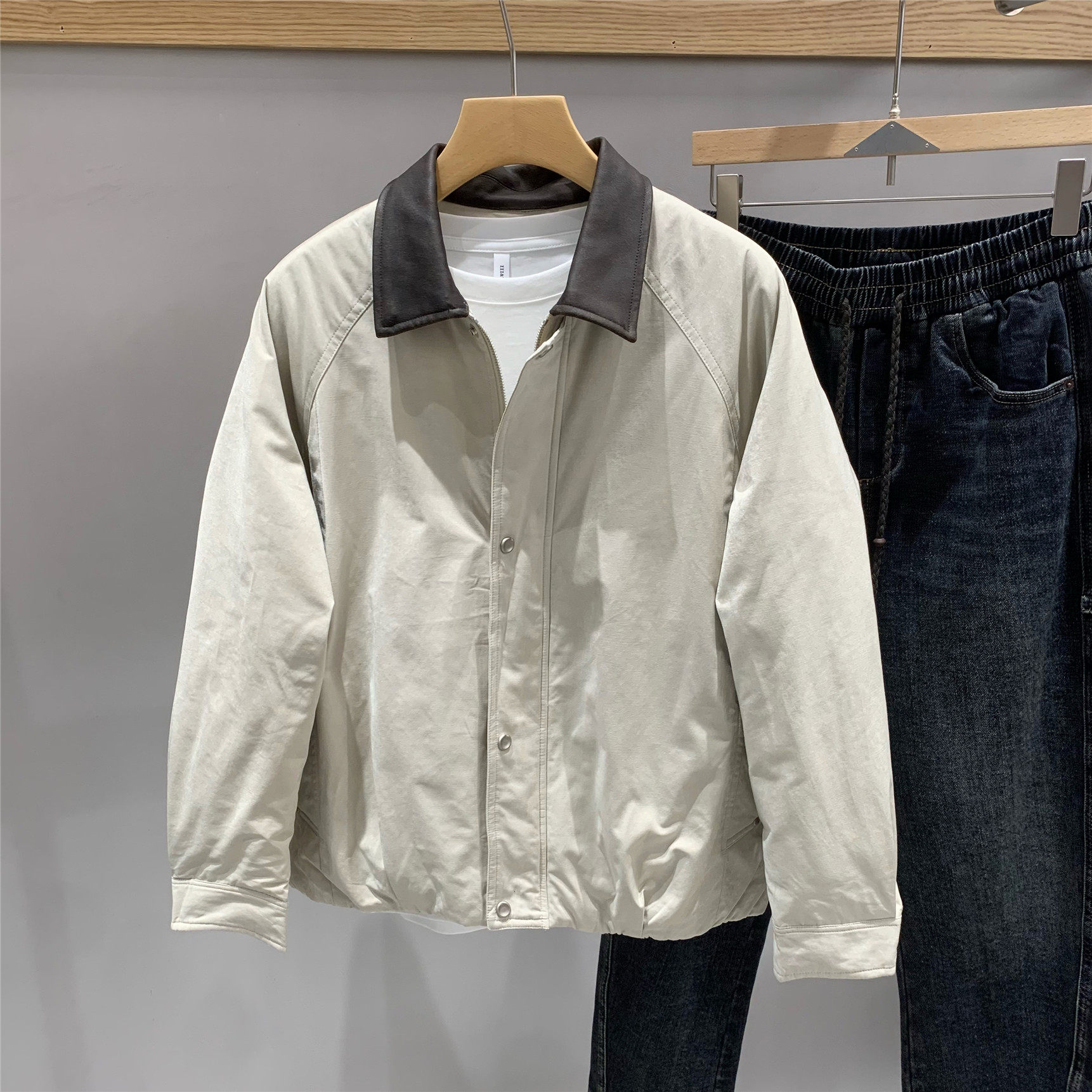 冬季新款日系PU皮翻领拼接短款羽绒服男士轻薄保暖90白鸭绒工装潮