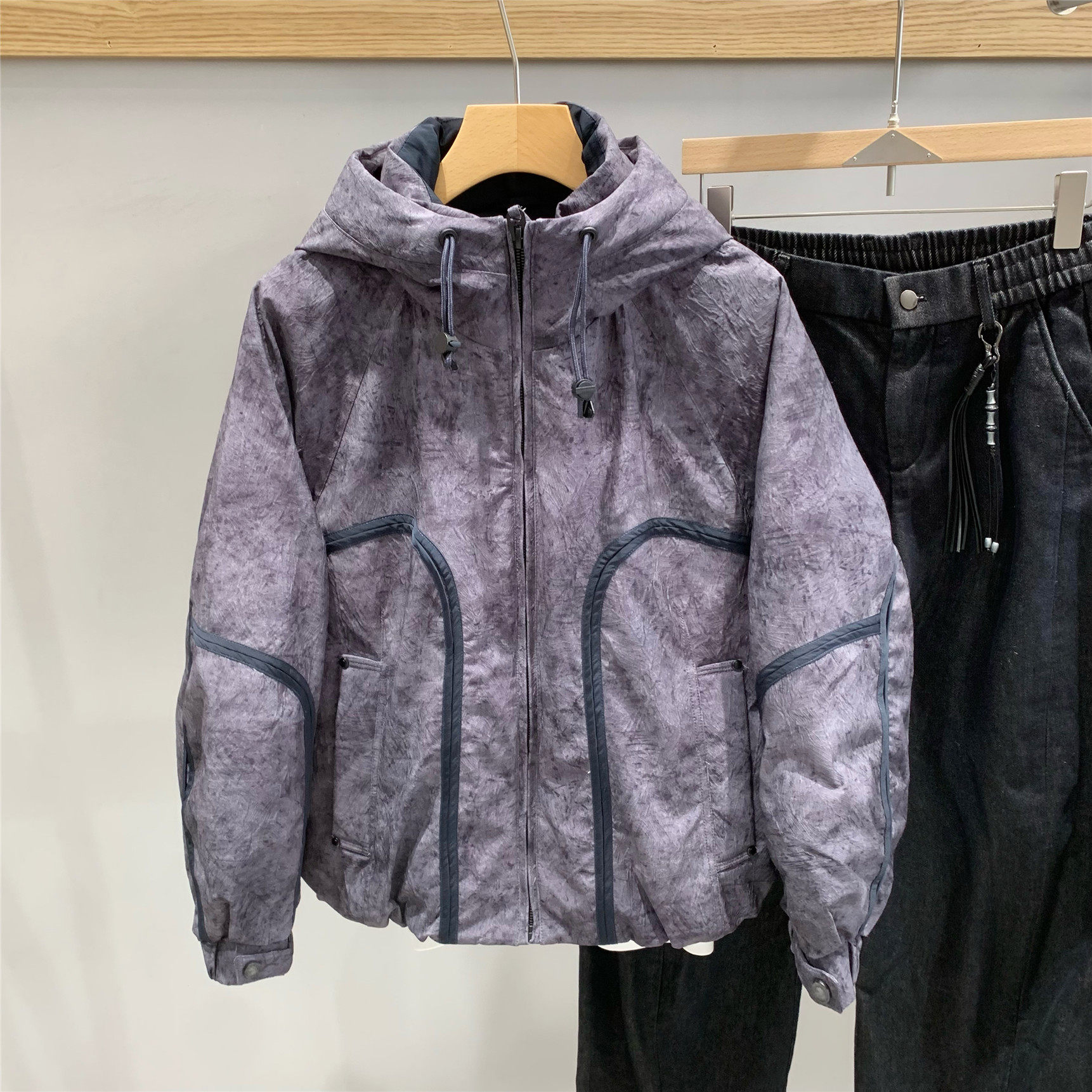 拼接设计感户外冲锋衣羽绒服