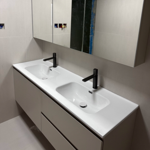 实木简约吊柜双盆陶瓷浴室柜