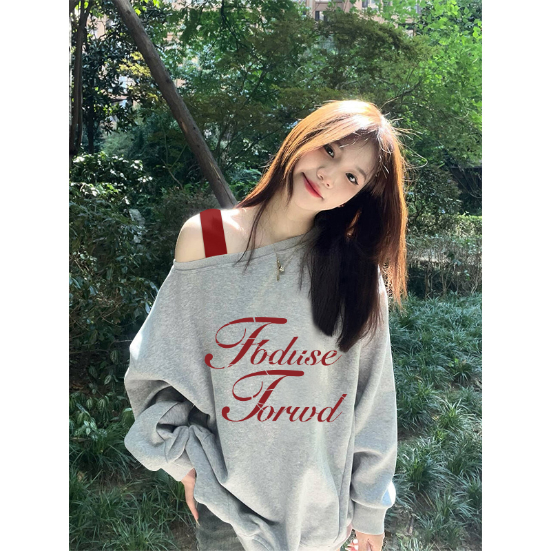 法式斜领露肩白色苹果印花卫衣女