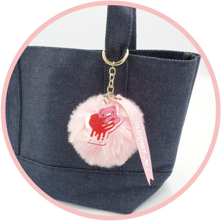 现货日本采购GLOOMY暴力熊圆形毛球包包挂件钥匙扣毛绒玩偶吊饰