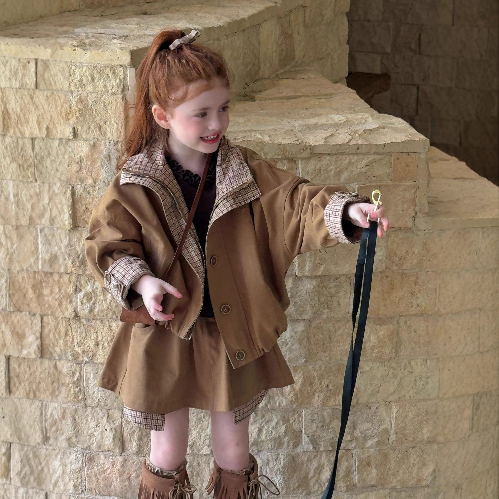 2025秋季新款童装韩版儿童立领休闲夹克女童咖色相拼格子外套,童装/婴儿装/亲子装,夹克/皮衣,淘宝优惠券,粉丝福利购,淘宝优惠卷