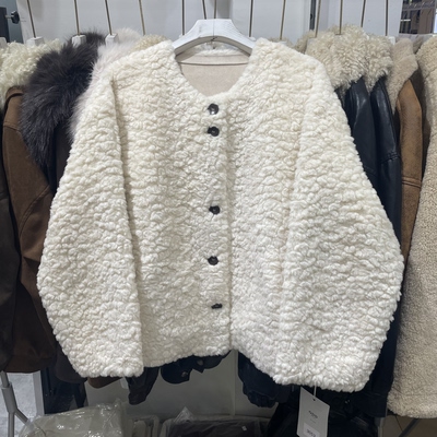 2025冬季韩版宽松圆领加厚皮毛一体羊羔绒外套女装时尚休闲羊羔毛