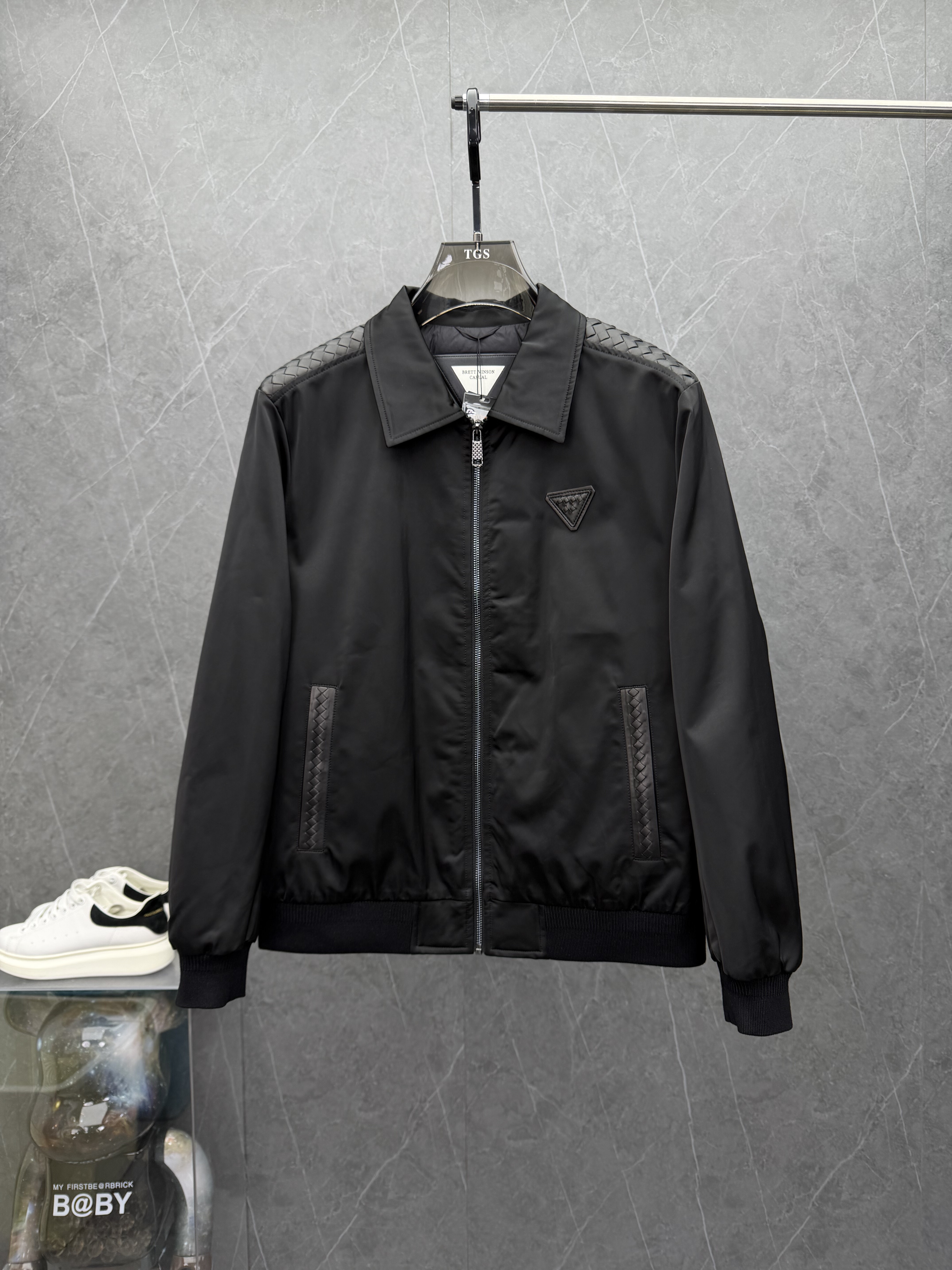 2025年秋冬新款男士翻领羽绒服