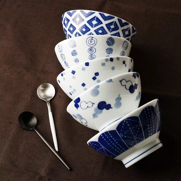 日本进口简约现代花纹釉下彩家用陶瓷米饭碗高脚碗防烫碗菜盘碟子