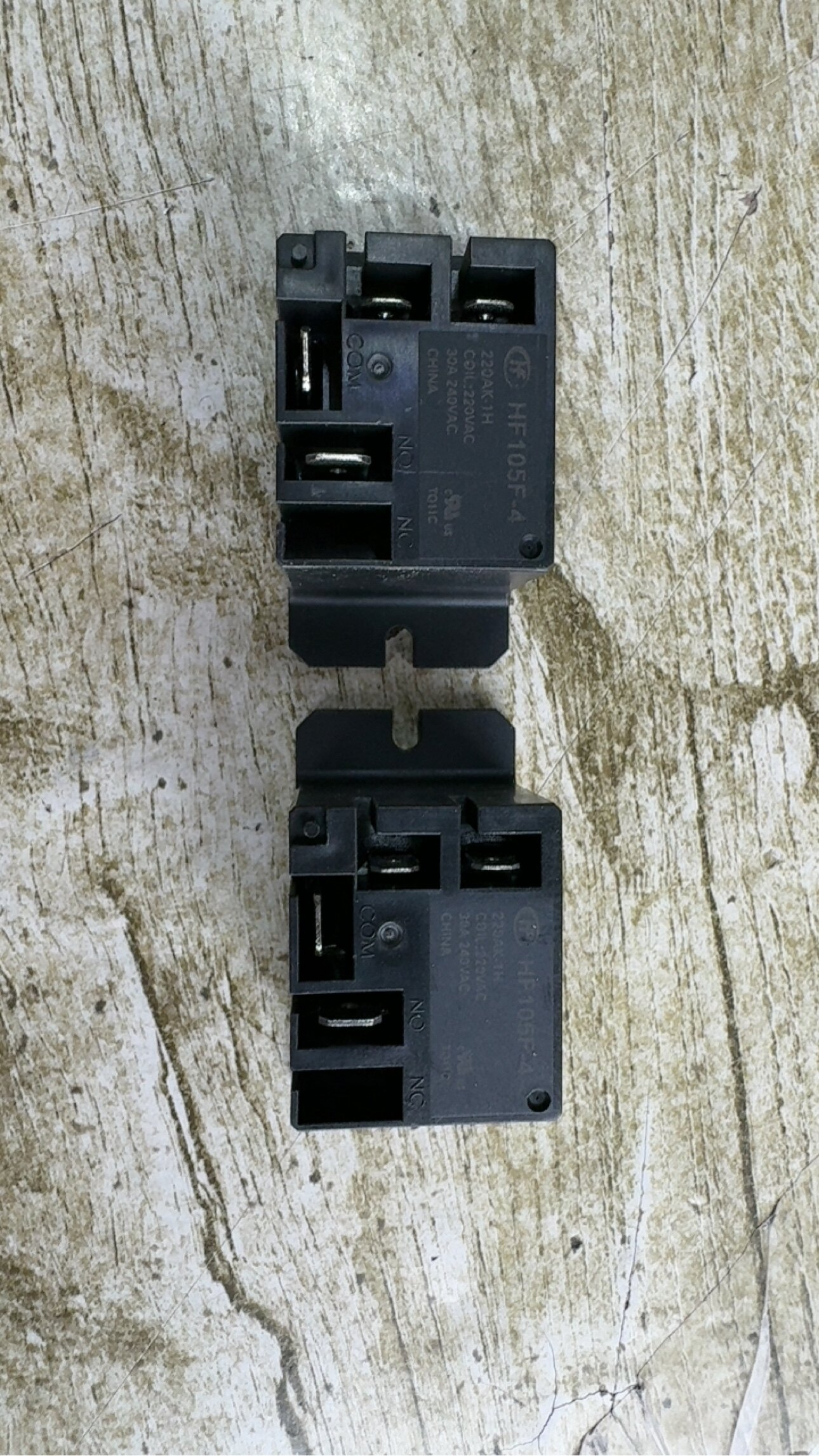 全新宏发继电器HF105F-4/220AK-1H/30A/220VAV/240VAV