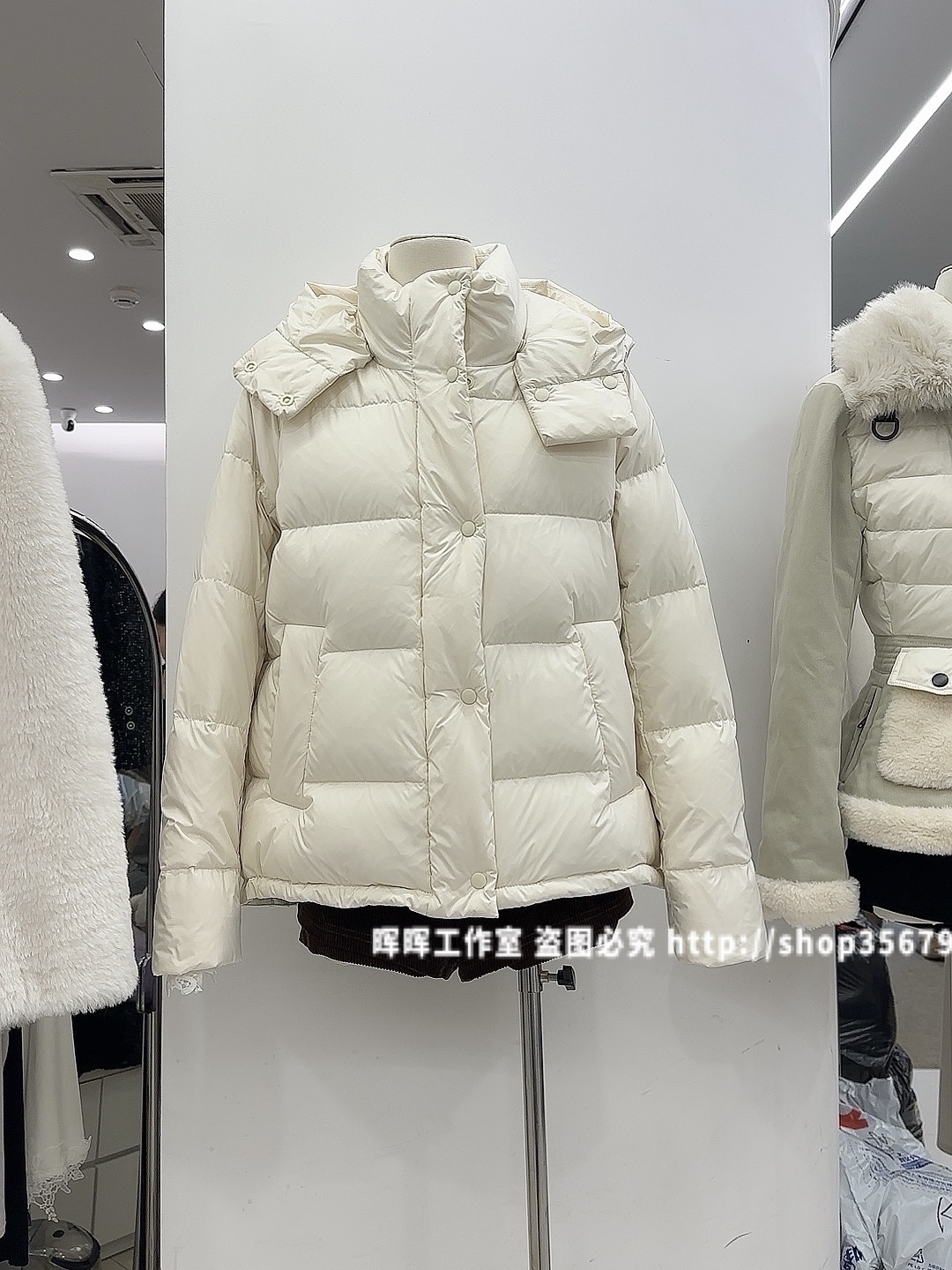 2025新款女装秋冬韩版宽松休闲慵懒风羽绒服五格短款女士连帽外套