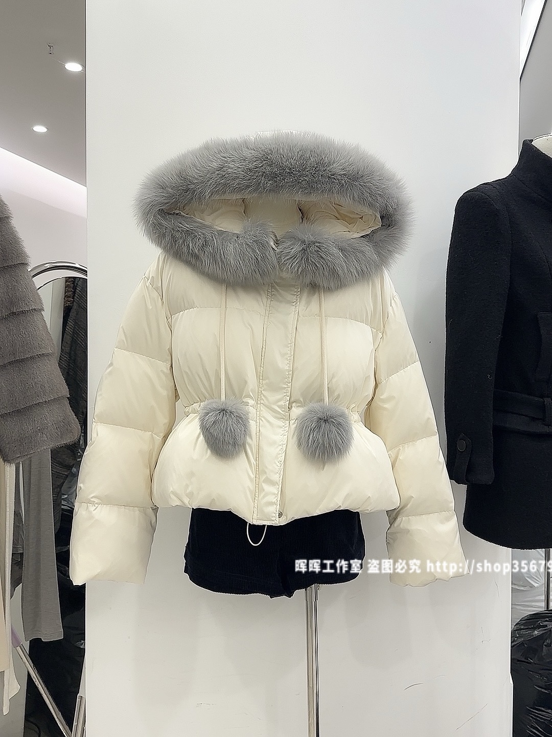 2025新款女装秋冬韩版修身显瘦狐狸毛领连帽短款羽绒服女外套女