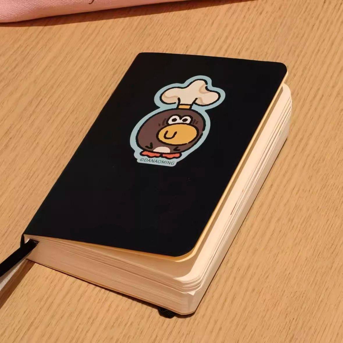 可爱企鹅硬壳黑白笔记本加厚空白页高颜值手账diy打卡日常记事本