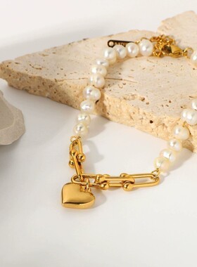 欧美INS摩登款18K镀金不锈钢珍珠马蹄扣链条爱心吊坠手链饰品女士