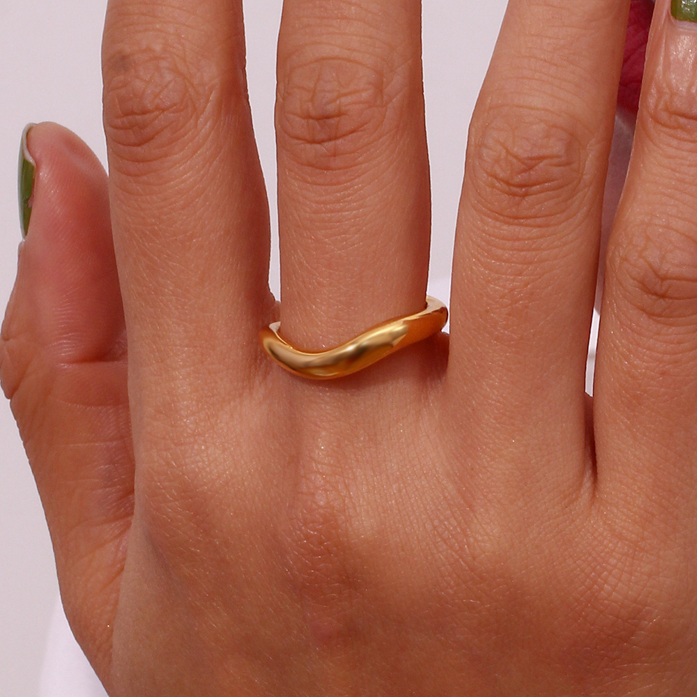 欧美ins时尚简约流行指环饰品女 不锈钢镀18K金色不规则戒指