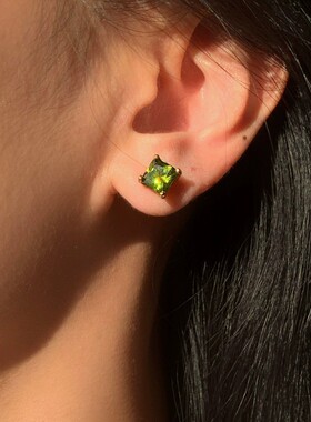 INS同款简约精致耳环18K不锈钢白色/粉色/茶绿色方形锆石耳钉女士