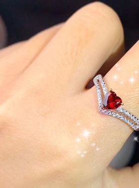 精致小巧风石榴石纯银心形戒指