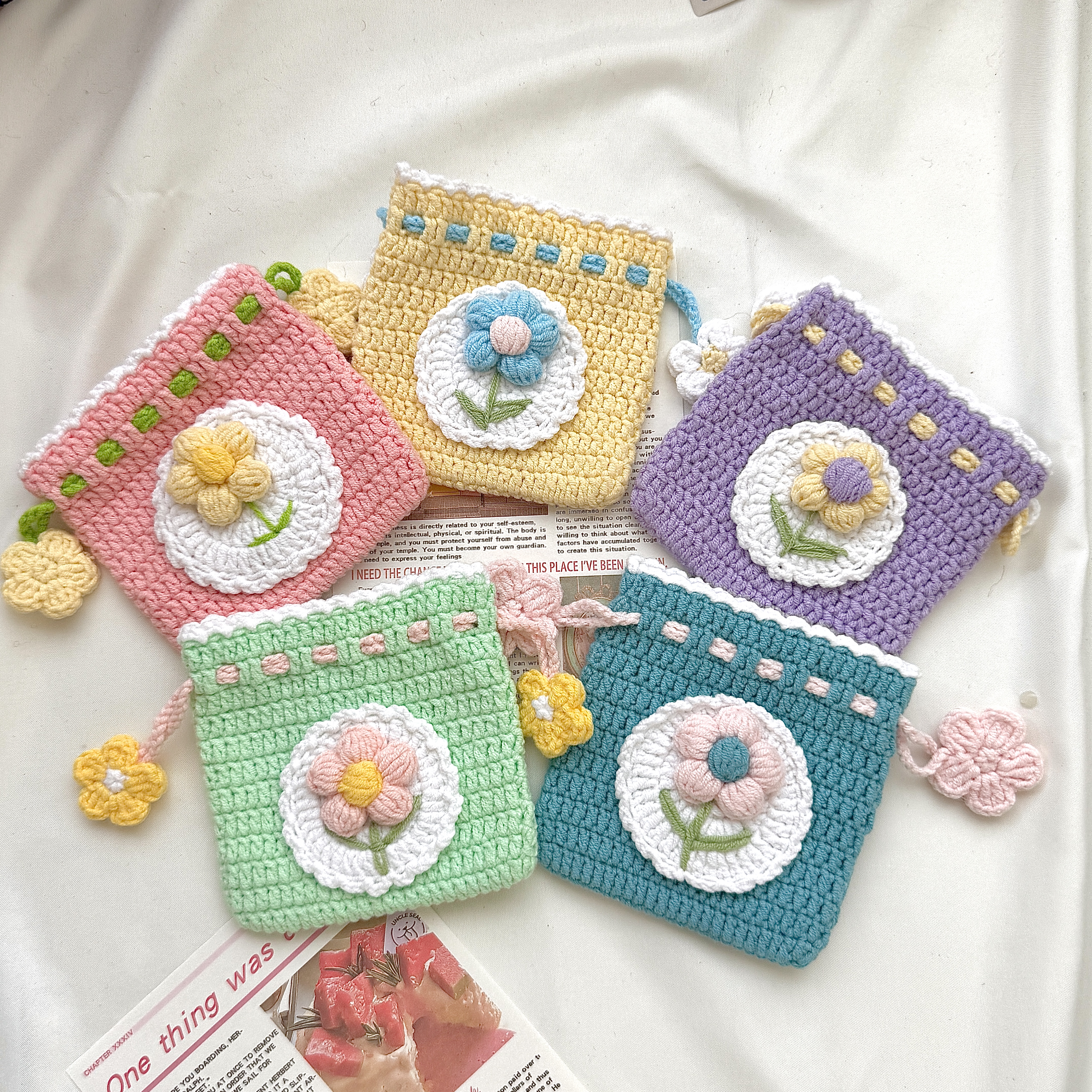 成品手作钩织泡芙花束口包毛线编织卡通挂件创意耳机包朋友礼物