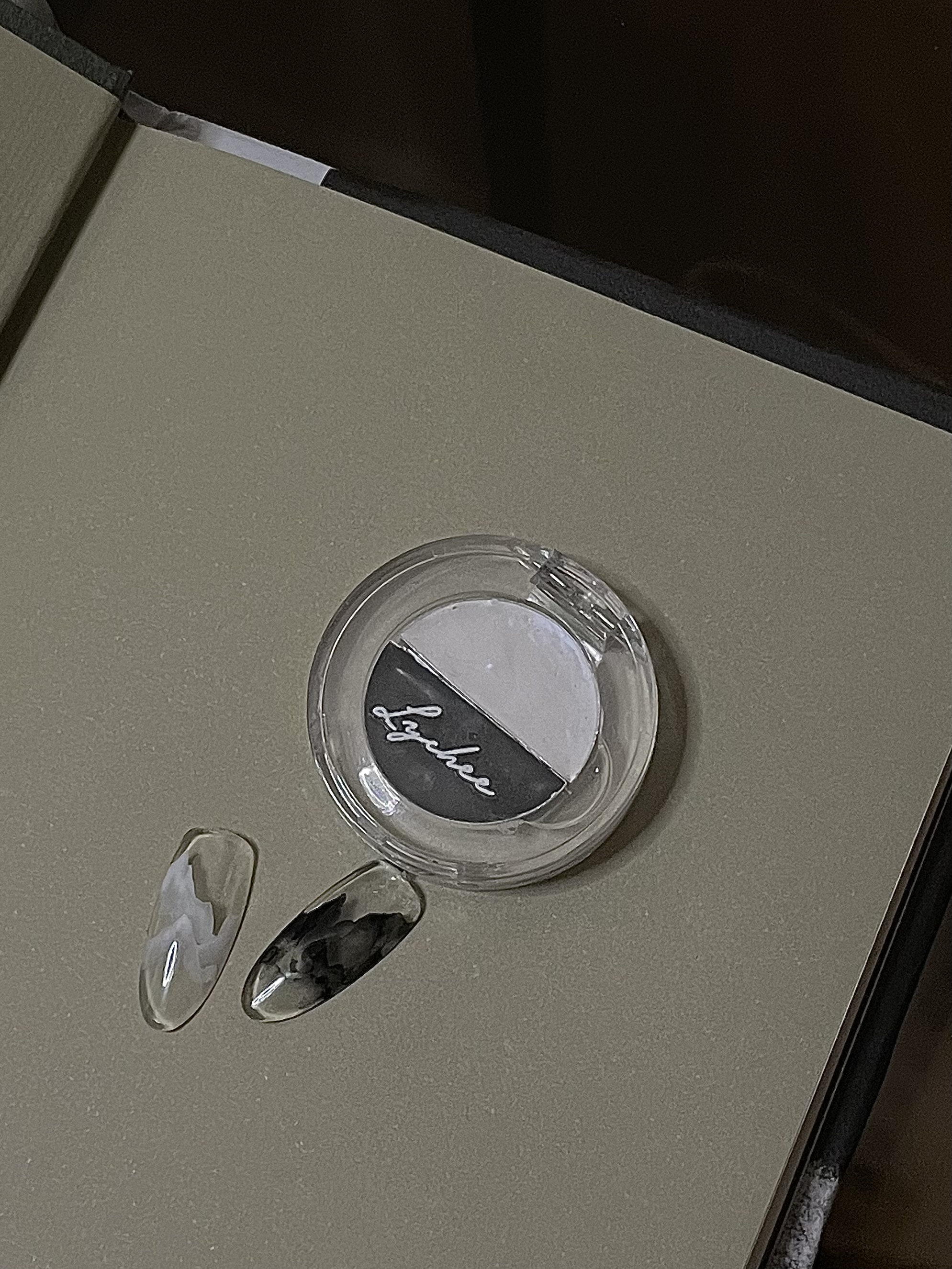 荔枝lychee|浓黑羽白 极浓水彩 晕染大理石纹理