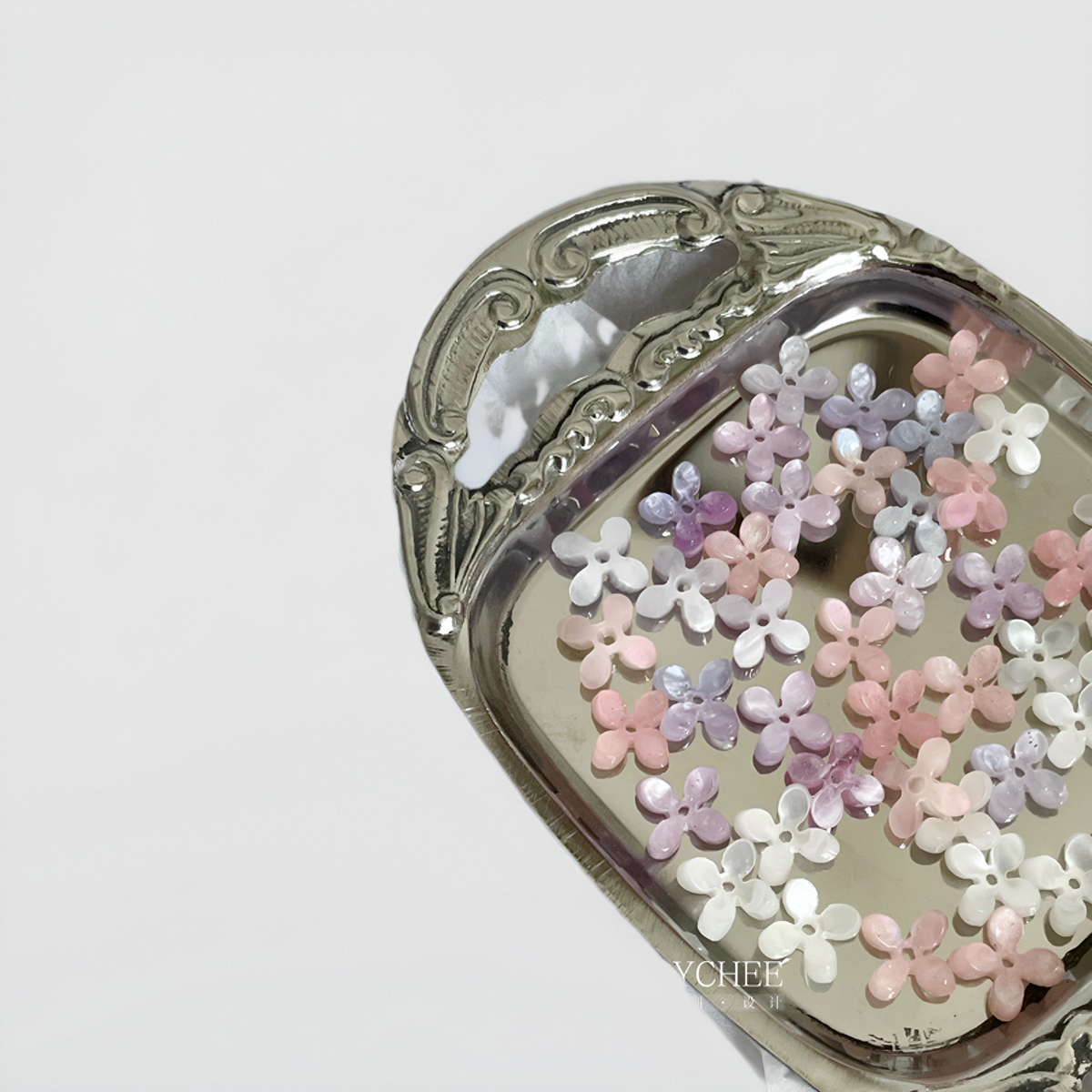 LYCHEE NAIL 不入很后悔！高品质 迷你花瓣造型珠光渐变 可爱