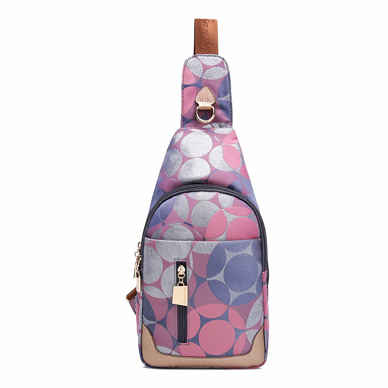胸包轻巧休闲风旅游包大容量