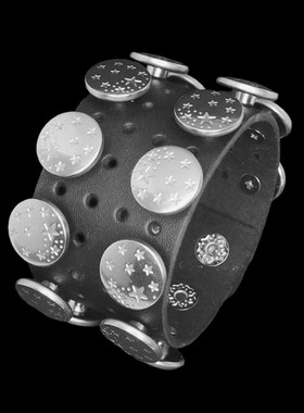 星星圆盘纽扣黑柔软牛皮朋克手链