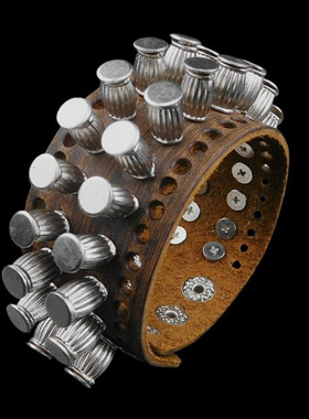 银色塑料橄榄花纹棕牛皮朋克手链