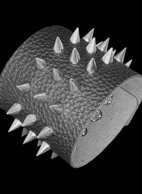 尖刺铆钉荔枝纹PU皮蒸汽朋克手链