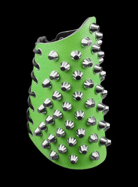 水桶铆钉翠绿荔枝纹朋克星星手链