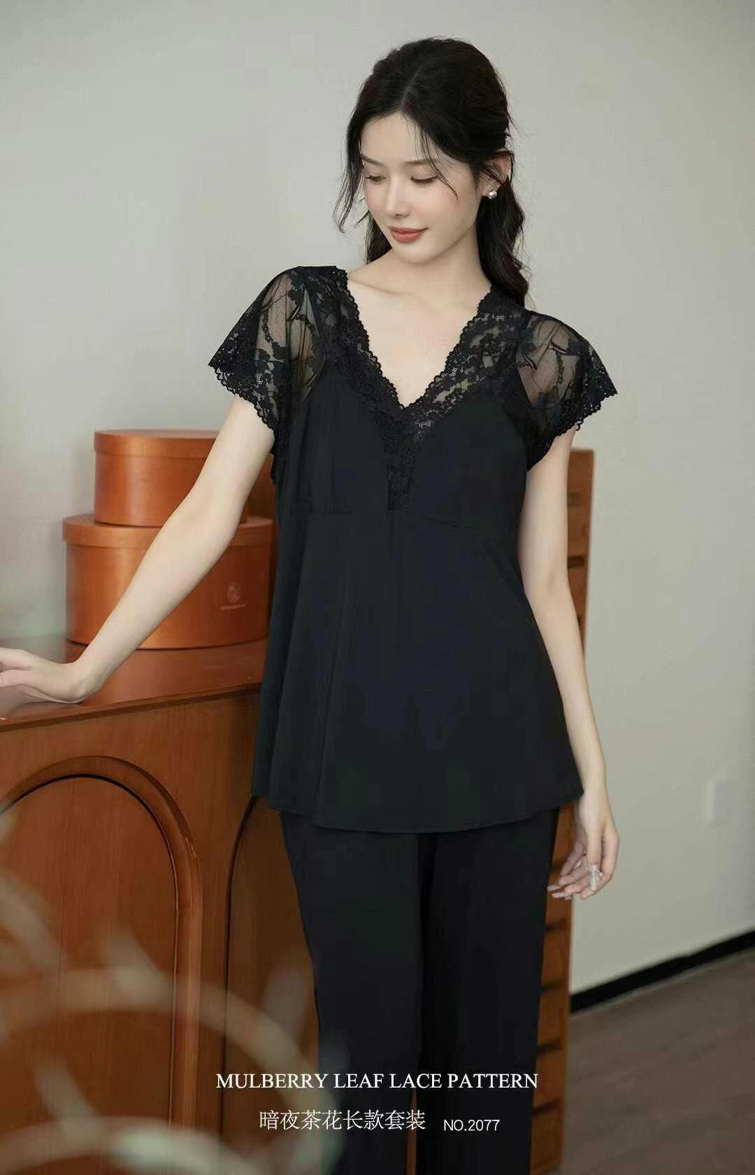 小知家牛奶丝法式纯欲蕾丝套装睡衣镂空性感甜美带胸垫V领女2077