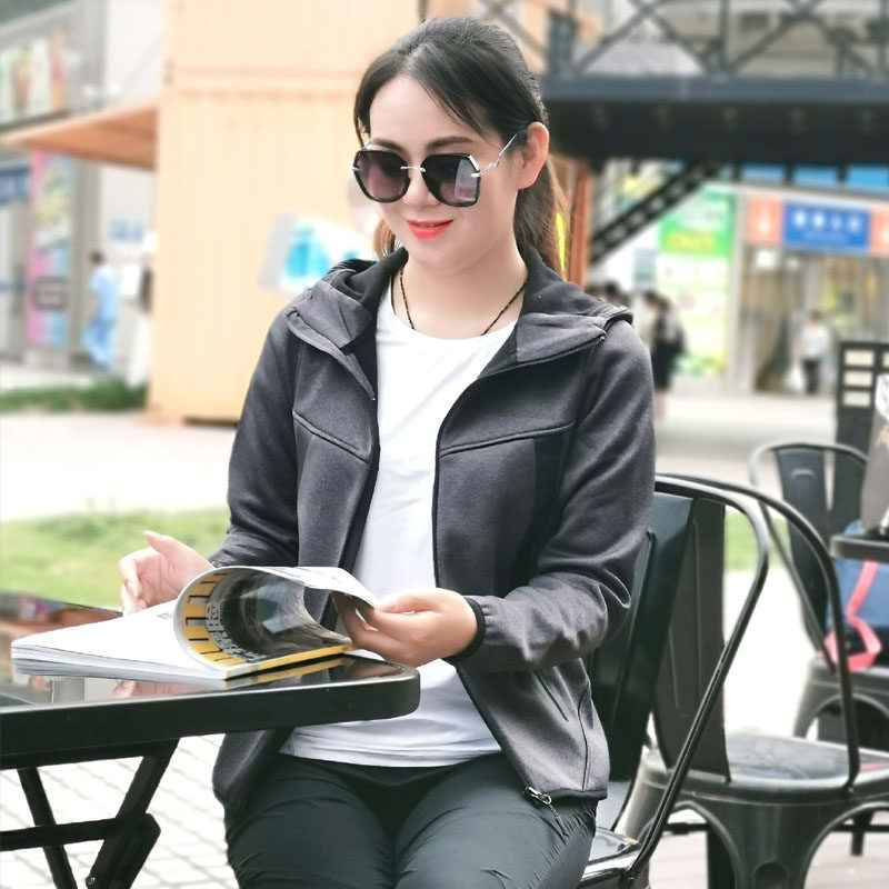 ACOME/阿珂姆户外春秋女士连帽复合软壳衣保暖加厚加绒外套