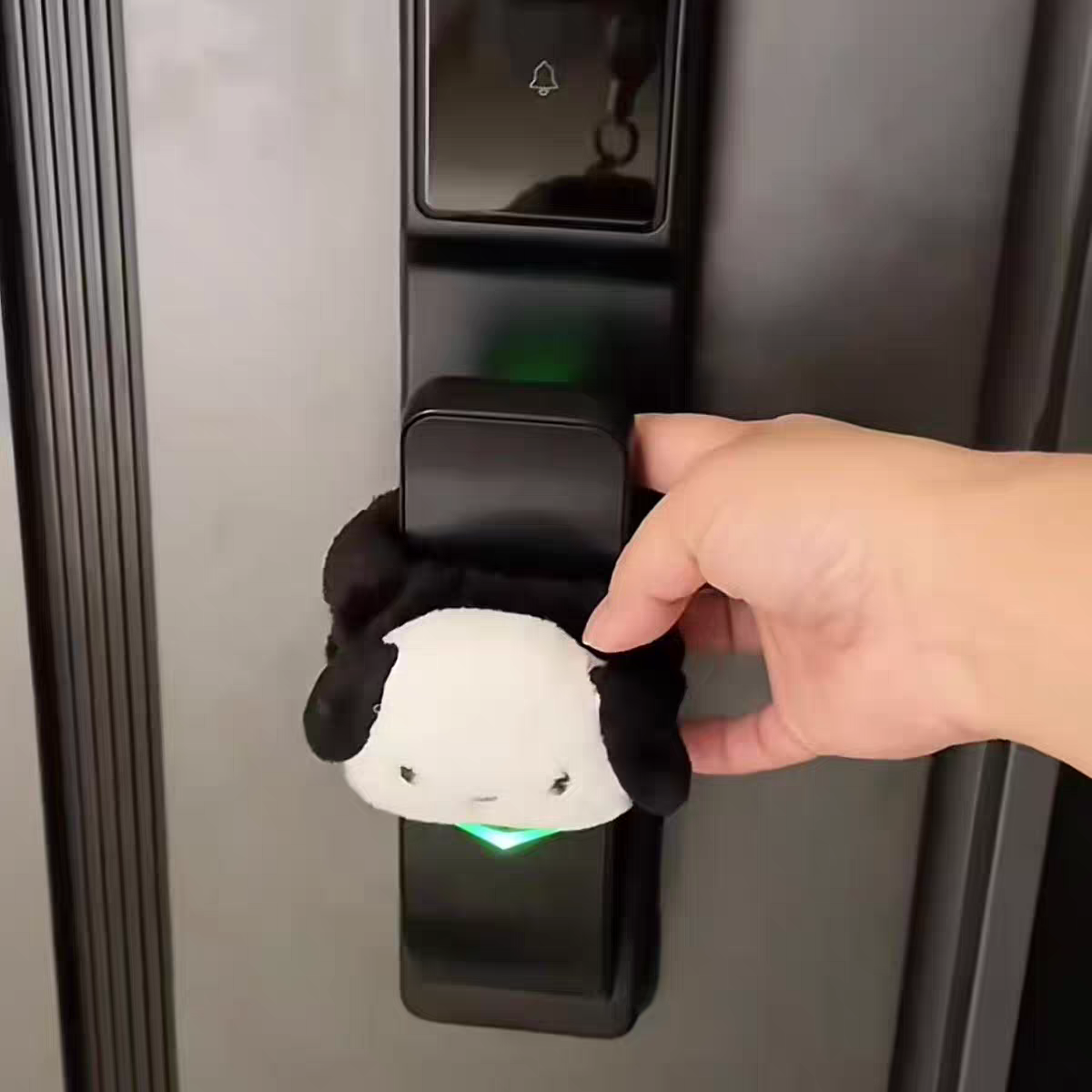 智能门锁防撞神器入户门门把套防磕碰玩偶门挡开门防撞贴保护套图片