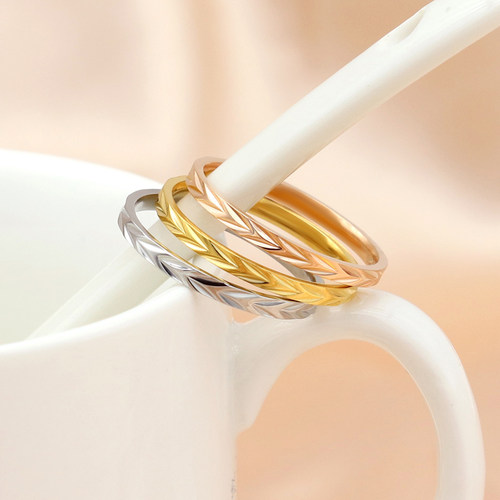 波纹素圈戒指女小众设计高级感