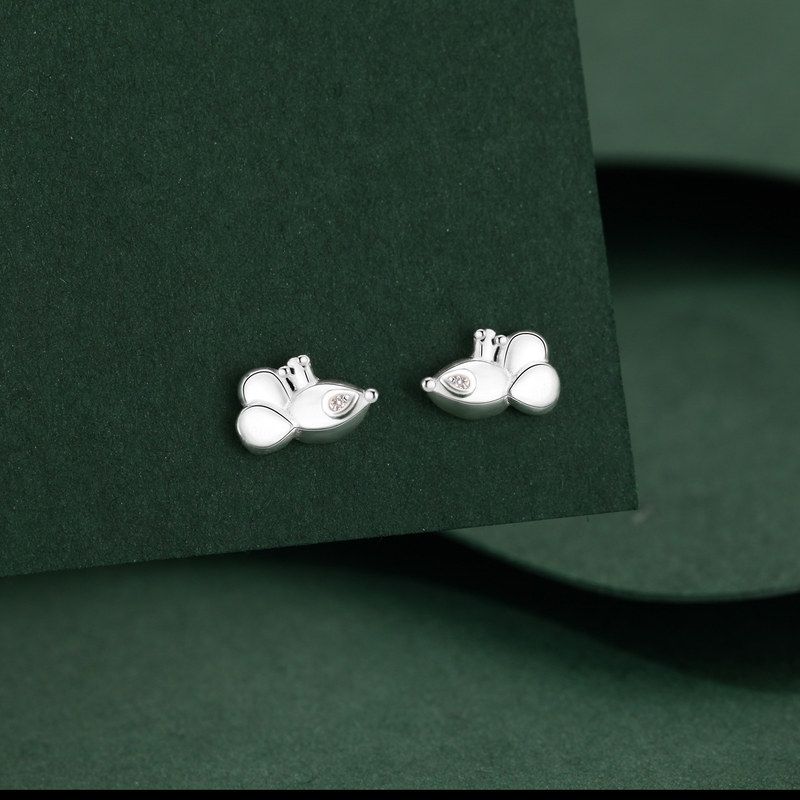 S999纯银足银耳钉女小众简约小鱼高级百搭冷淡风气质高级感耳饰品