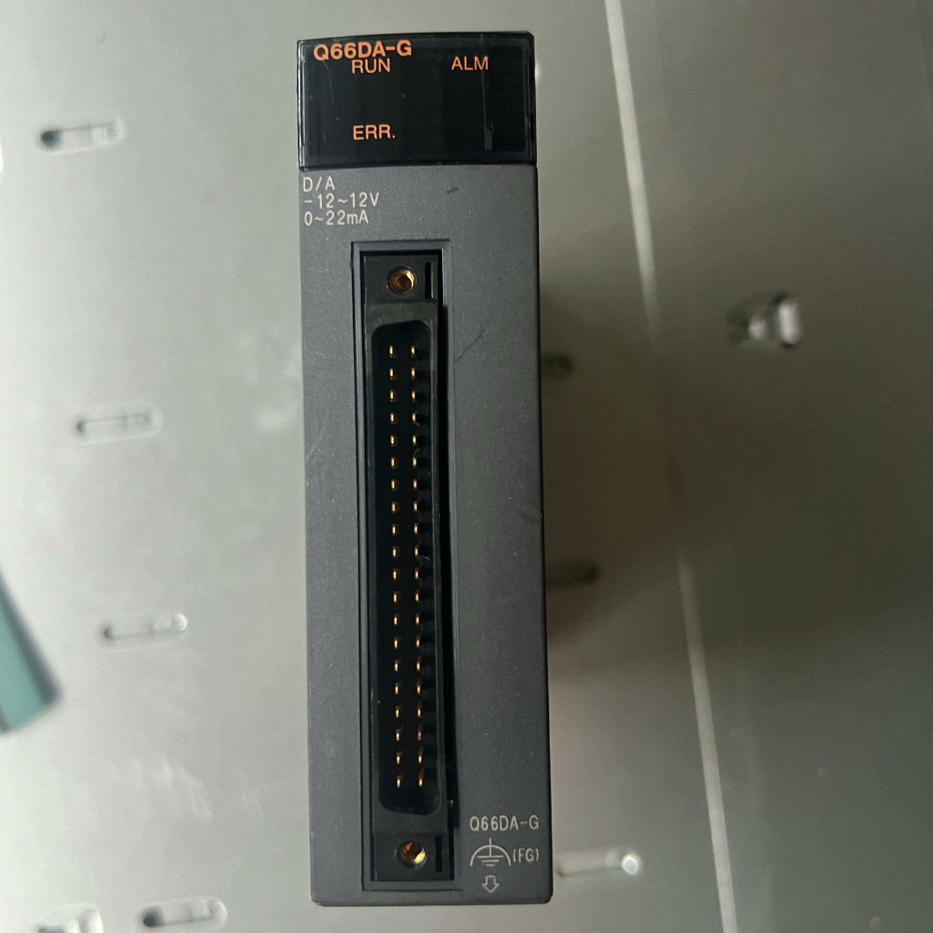 Q系列模块Q66DA-G实图拍摄 成色不错 如图所示 已