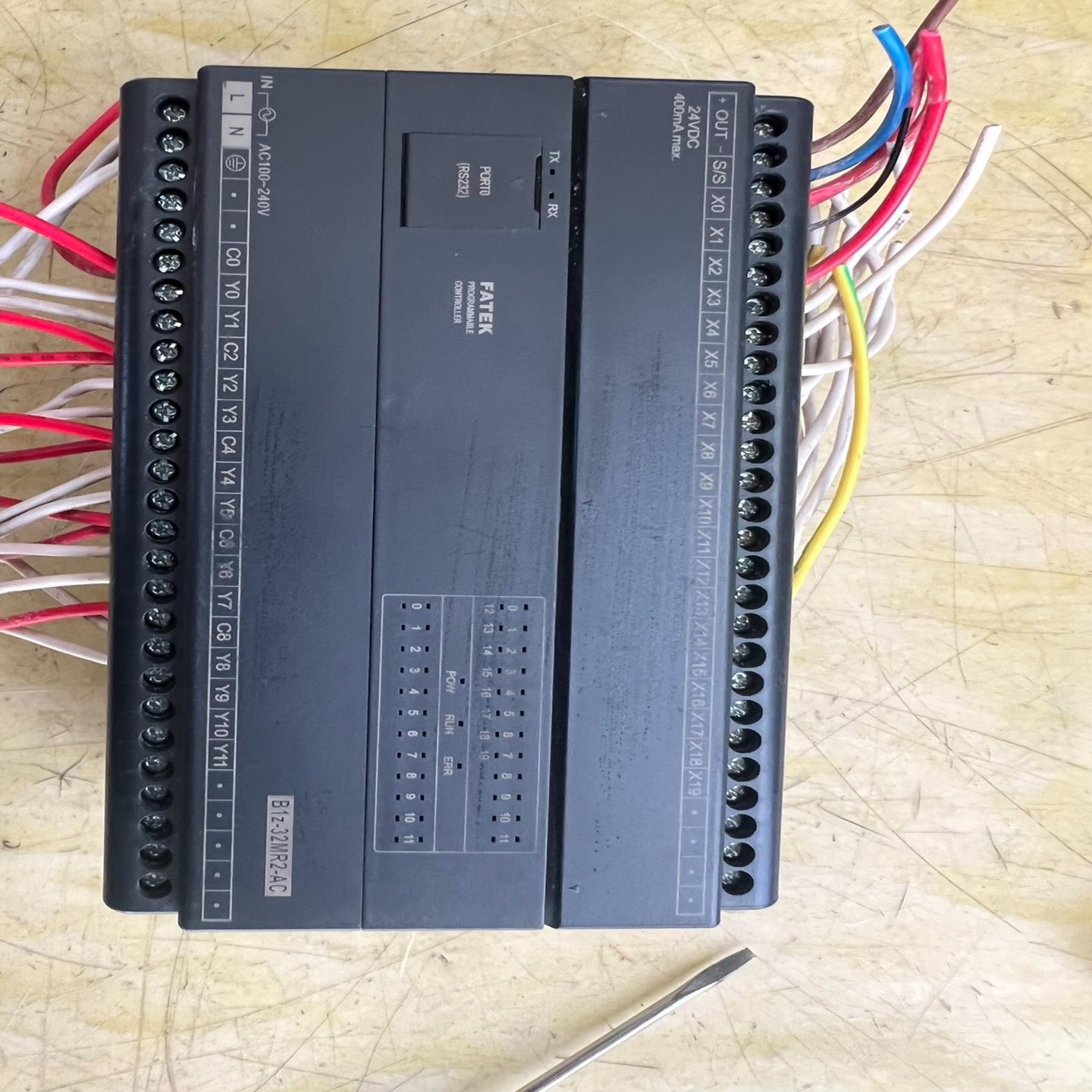 B1Z-32MR2-AC  拆机永宏PLC实物拍摄外观功