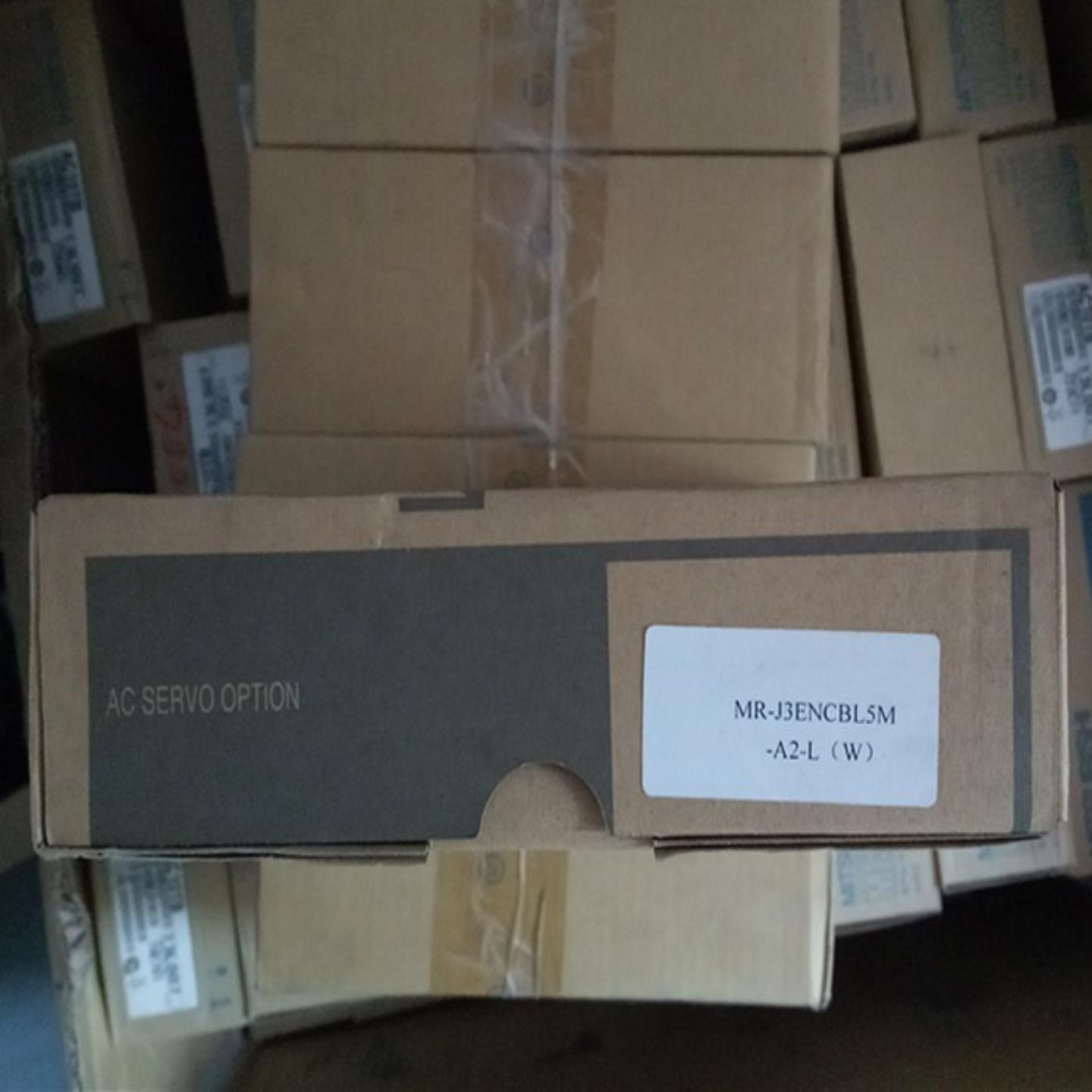 MR-J3ENCBL5M-A2-L MR-PWS1CBL3M5M-A1-L 伺服线 议价