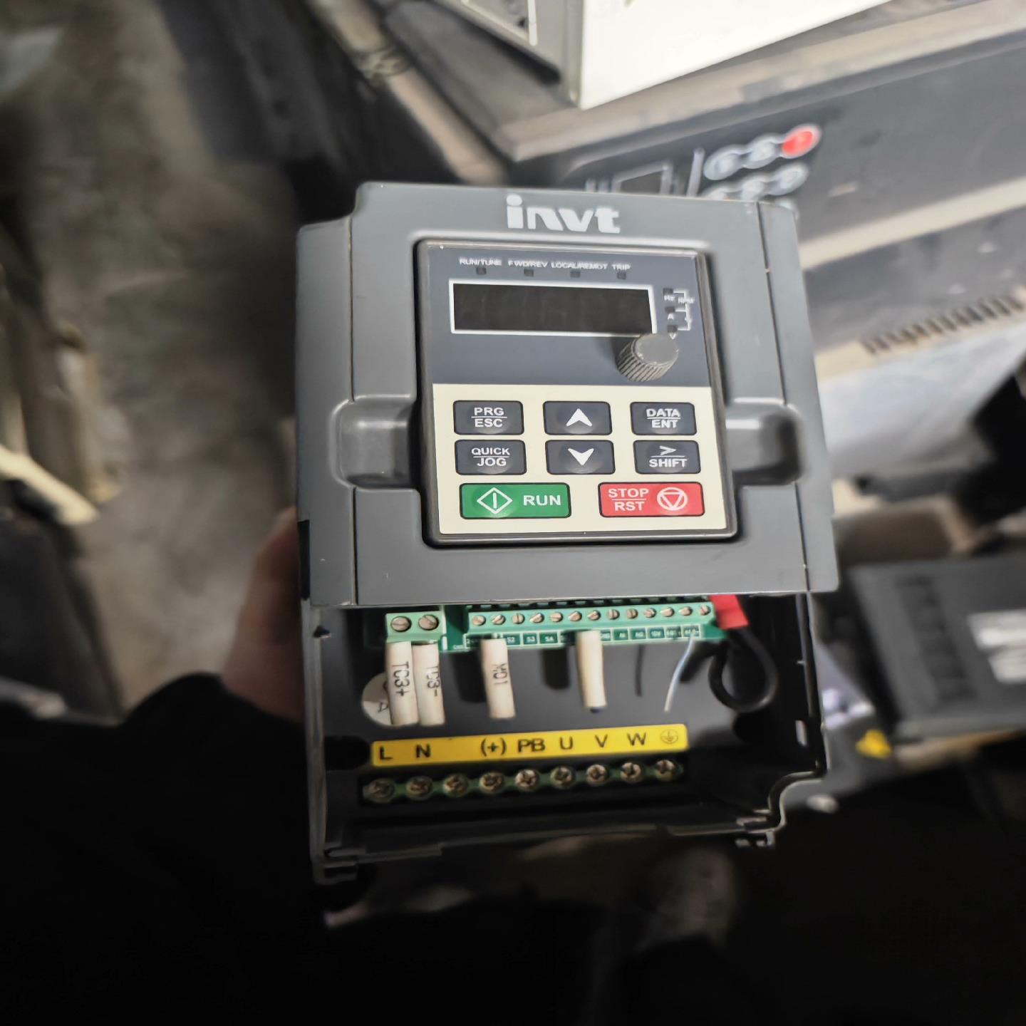 英威腾gd系列Model GD10-1R5G-52-B 功
