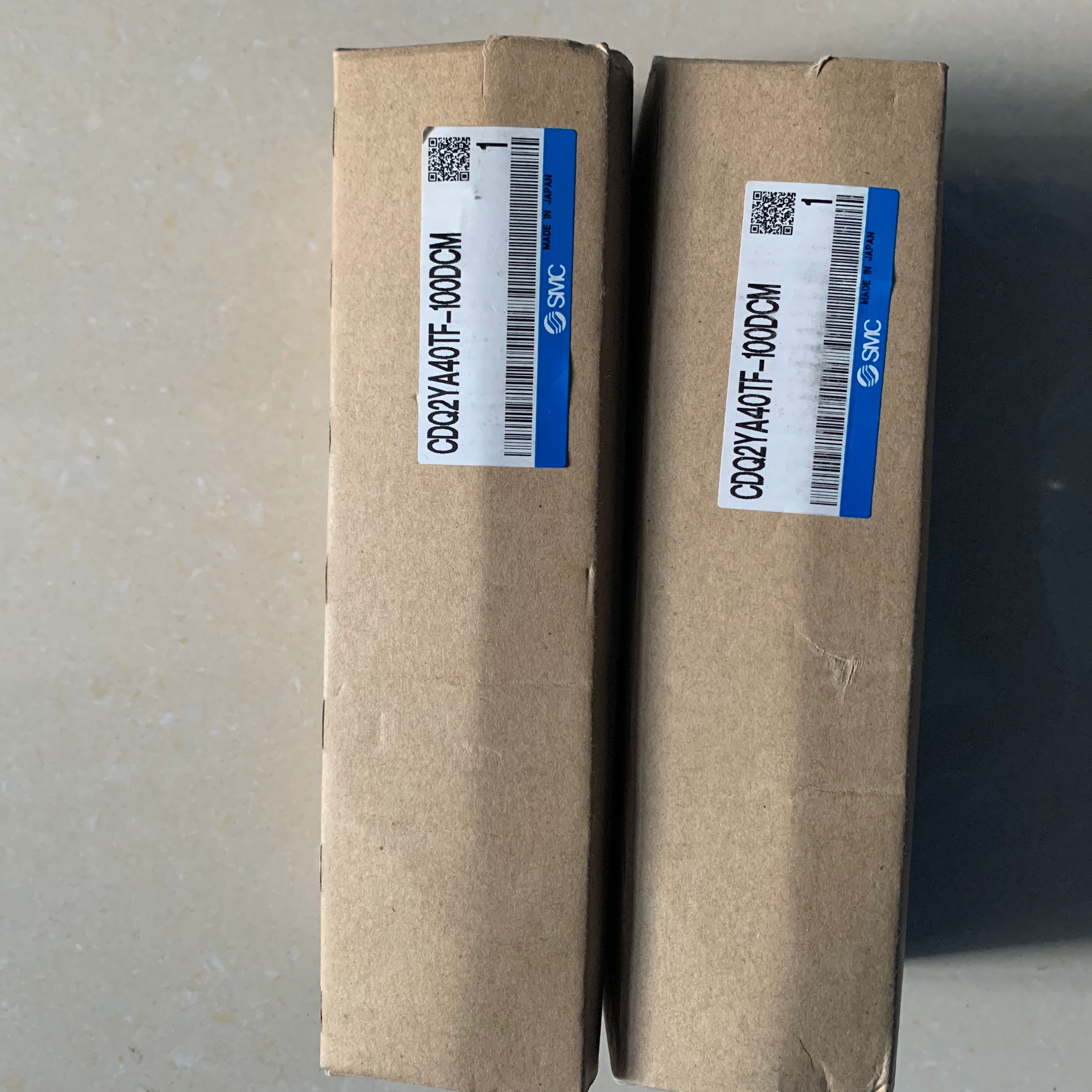 日本SMC气缸CDQ2YA40TF-100DCM 假一罚十